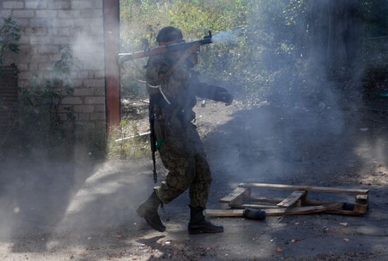 Battles near Donetsk airport