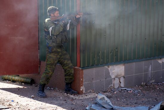 Battles near Donetsk airport