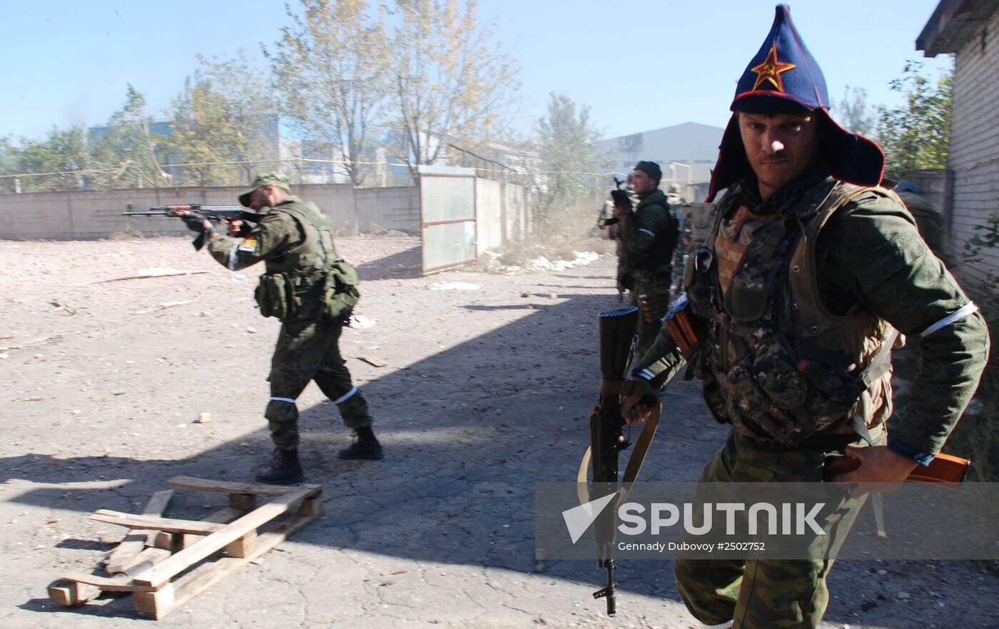 Battles near Donetsk airport