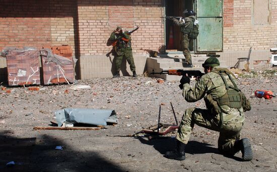 Battles near Donetsk airport