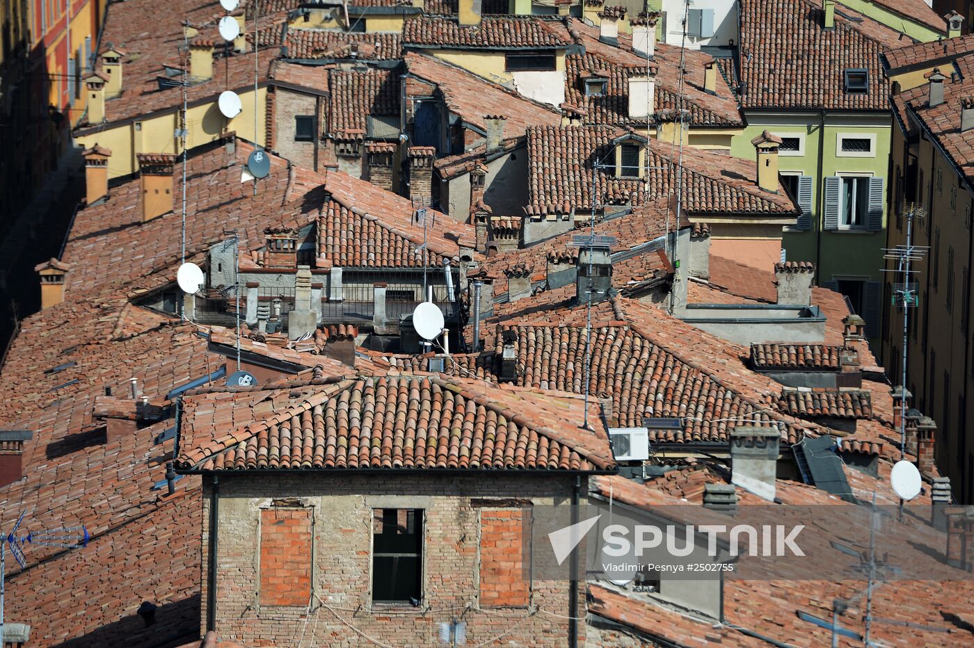 World cities. Modena