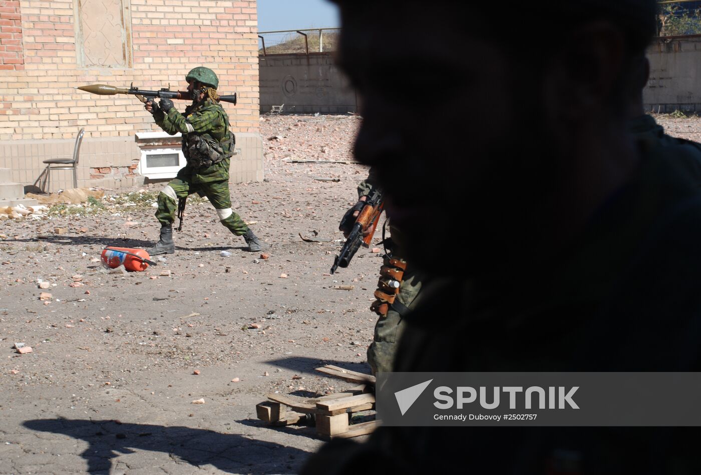 Battles near Donetsk airport