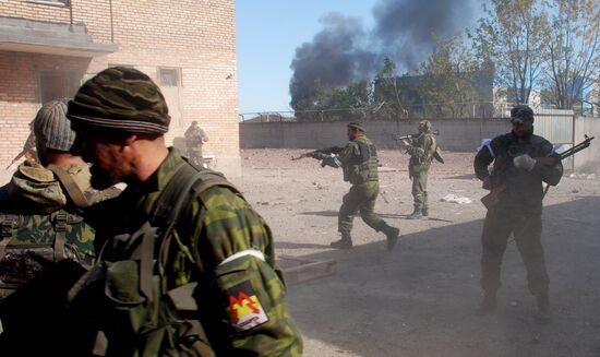 Battles near Donetsk airport
