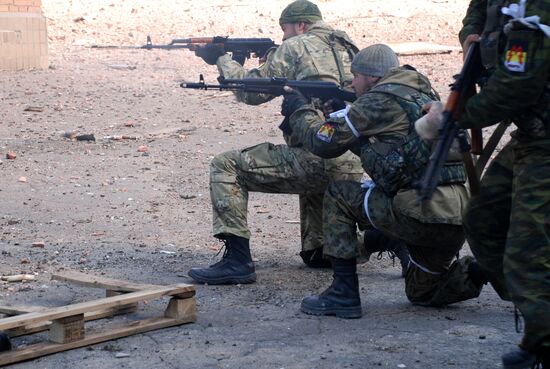 Battles near Donetsk airport