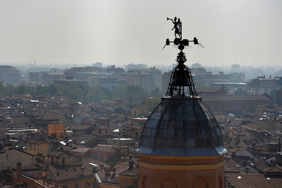 World cities. Modena