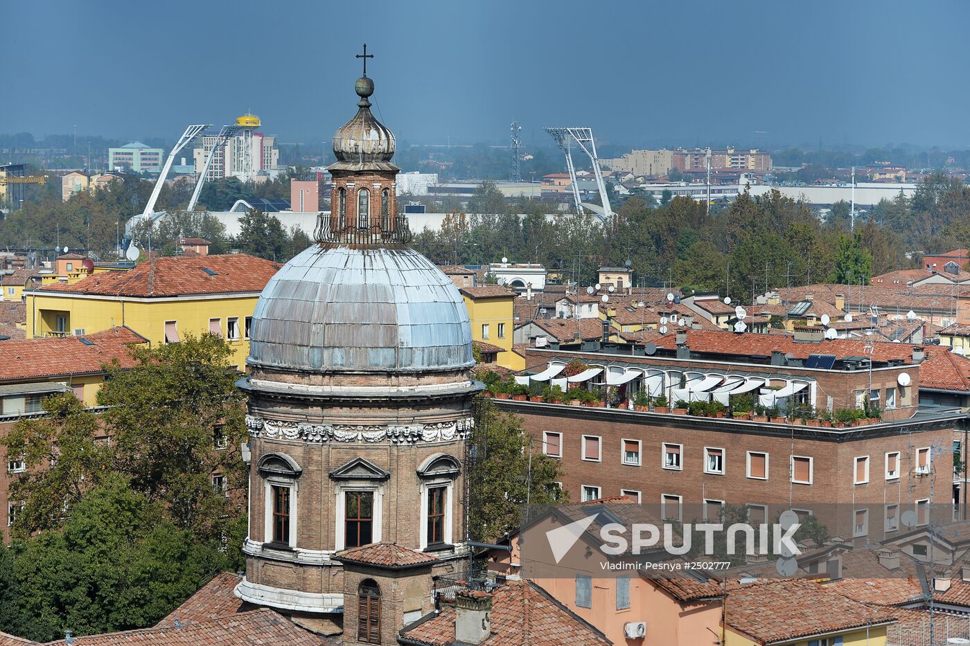 Cities of the world. Modena