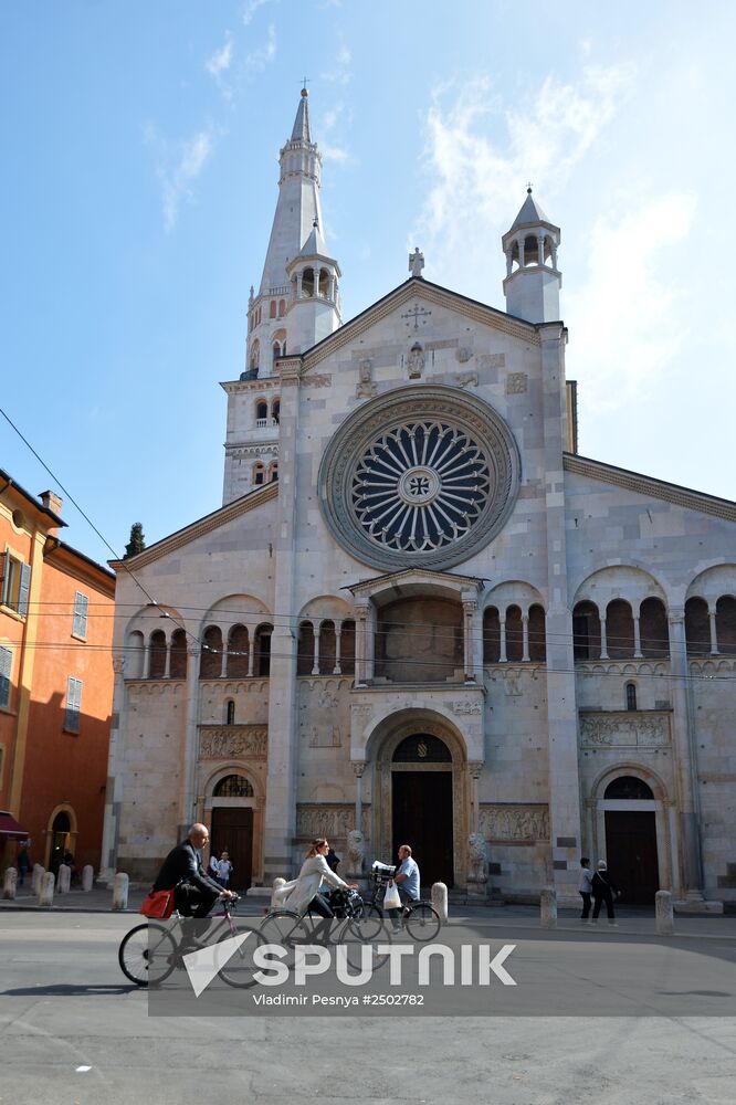 World cities. Modena