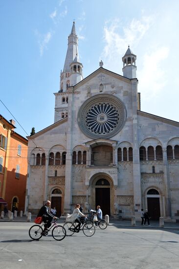 World cities. Modena
