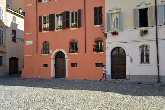 World cities. Modena