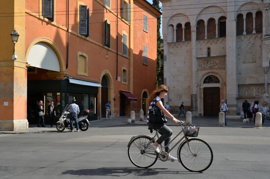World cities. Modena