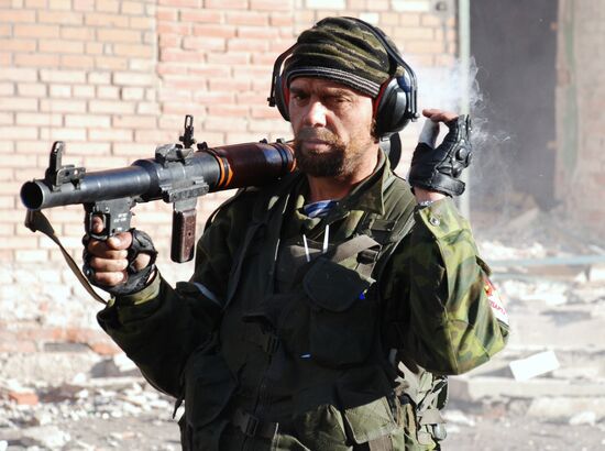 Battles near Donetsk airport
