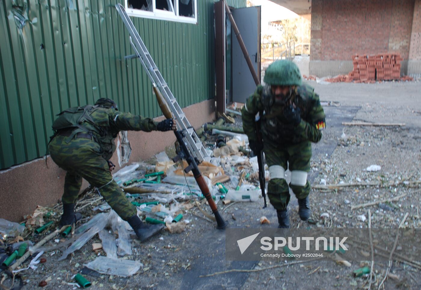 Battles near Donetsk airport