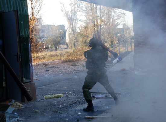 Battles near Donetsk airport