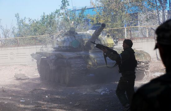 Battles near Donetsk airport