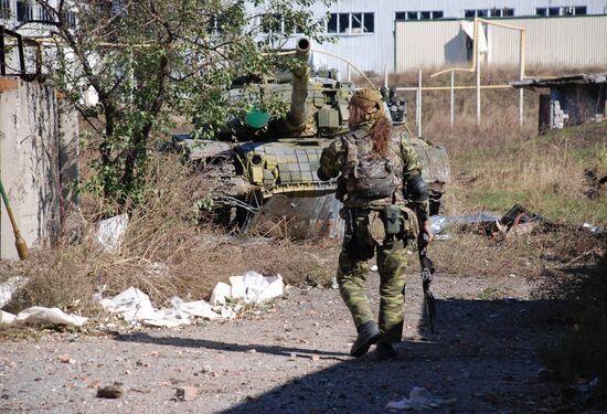 Battles near Donetsk airport