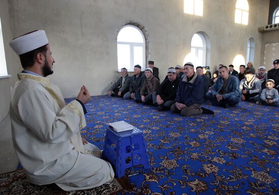 Eid al-Adha celebrations ina new mosque in Crimea