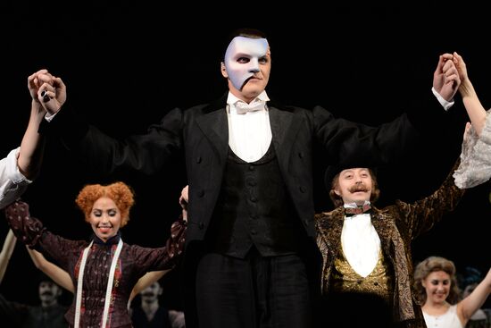 Premiere of the musical "Phantom of the Opera" by Andrew Lloyd Webber