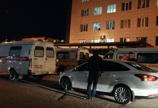 Suicide bomber kills 5 in Grozny