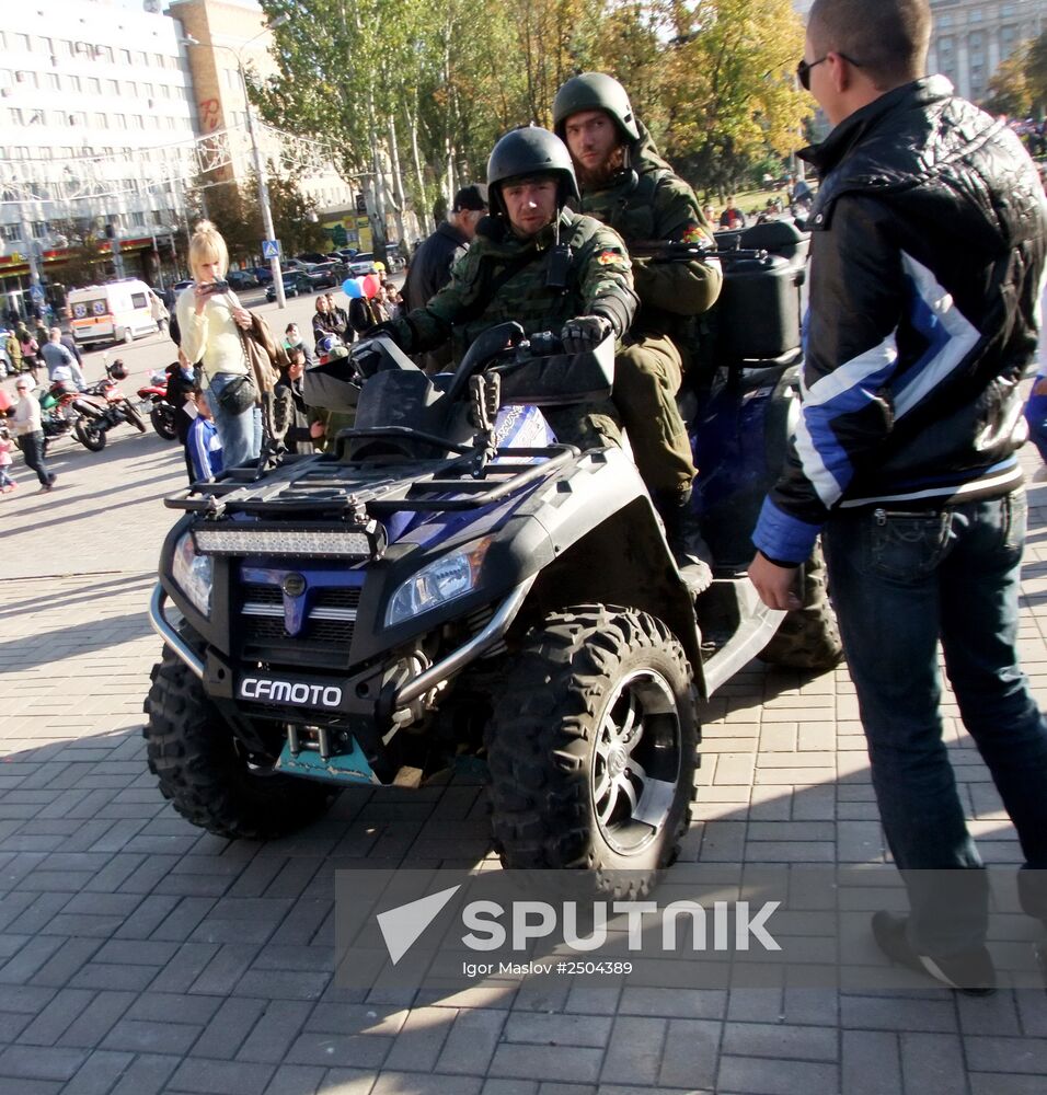 Donetsk People's Republic celebrates its six-month anniversary