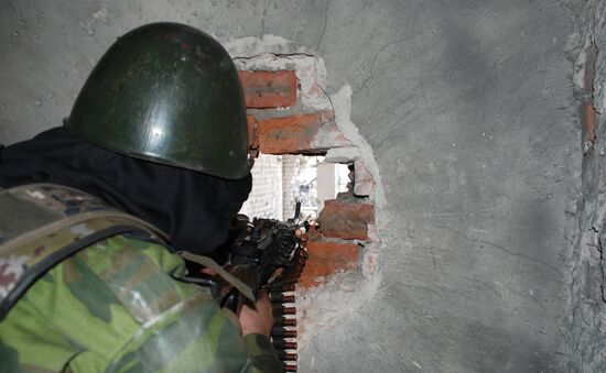 Donetsk airport area update