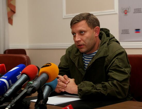 Prime Minister of Donetsk People's Republic Alexander Zakharchenko dismisses rumors of resignation
