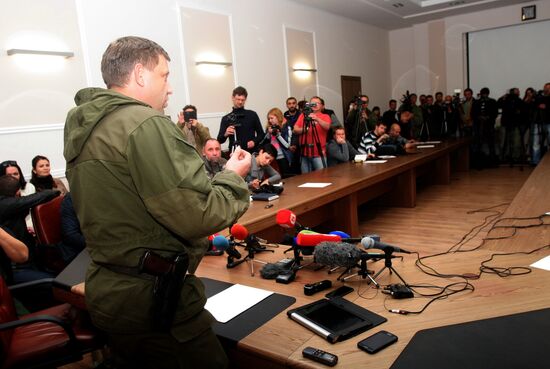 Prime Minister of Donetsk People's Republic Alexander Zakharchenko dismisses rumors of resignation
