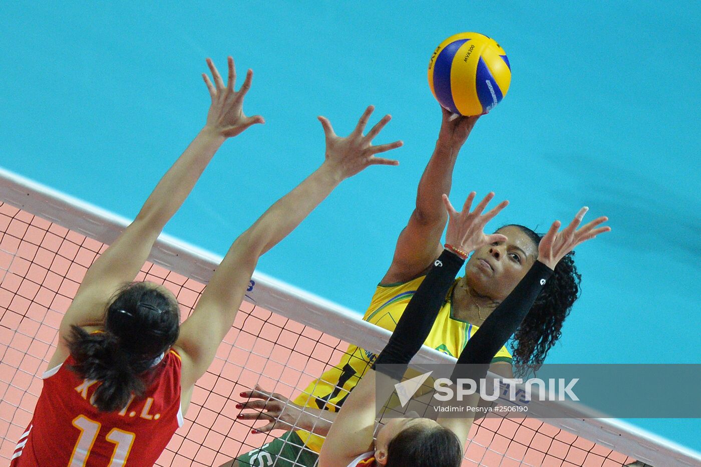 2014 FIVB Volleyball Women's World Championship. Brazil vs. China