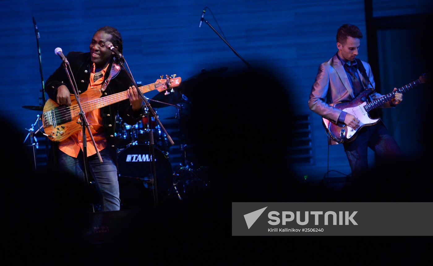 Concert by Richard Bona