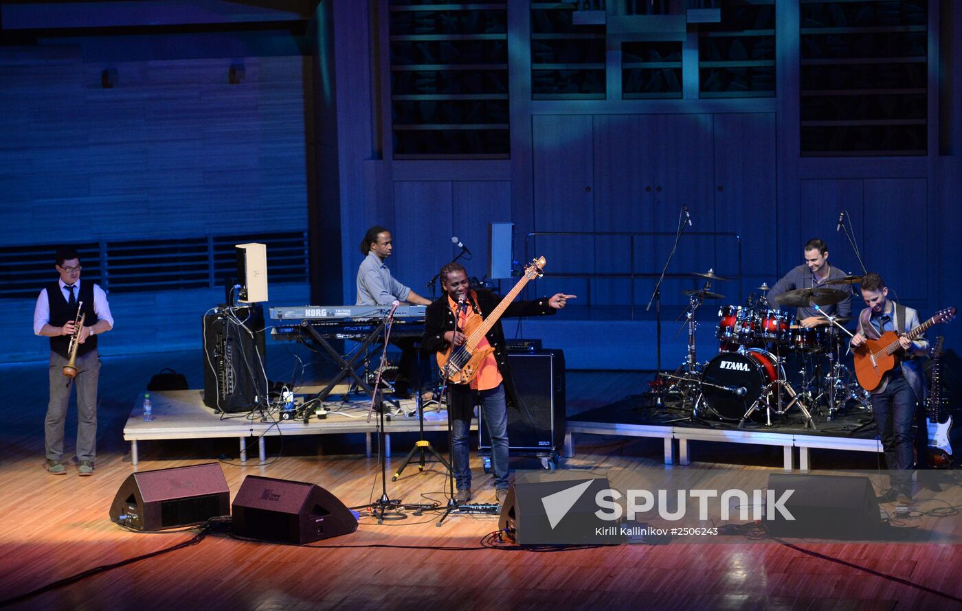 Concert by Richard Bona