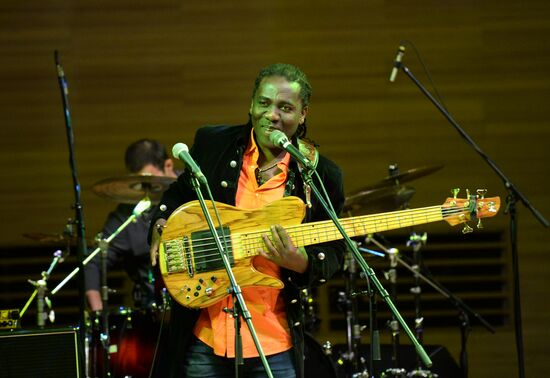 Concert by Richard Bona