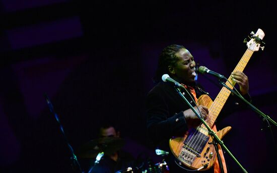 Concert by Richard Bona