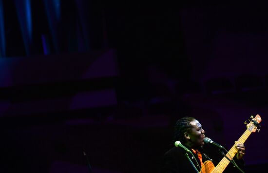 Concert by Richard Bona