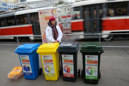 Mobile waste sorting and collection points