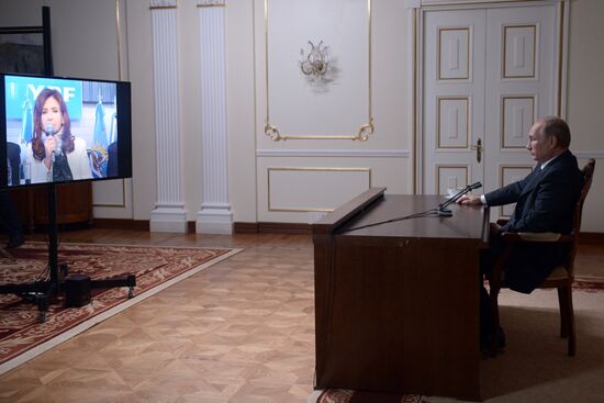 Vladimir Putin holds teleconference with Cristina Fernández de Kirchner