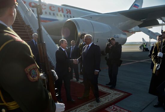 Vladimir Putin visits Belarus