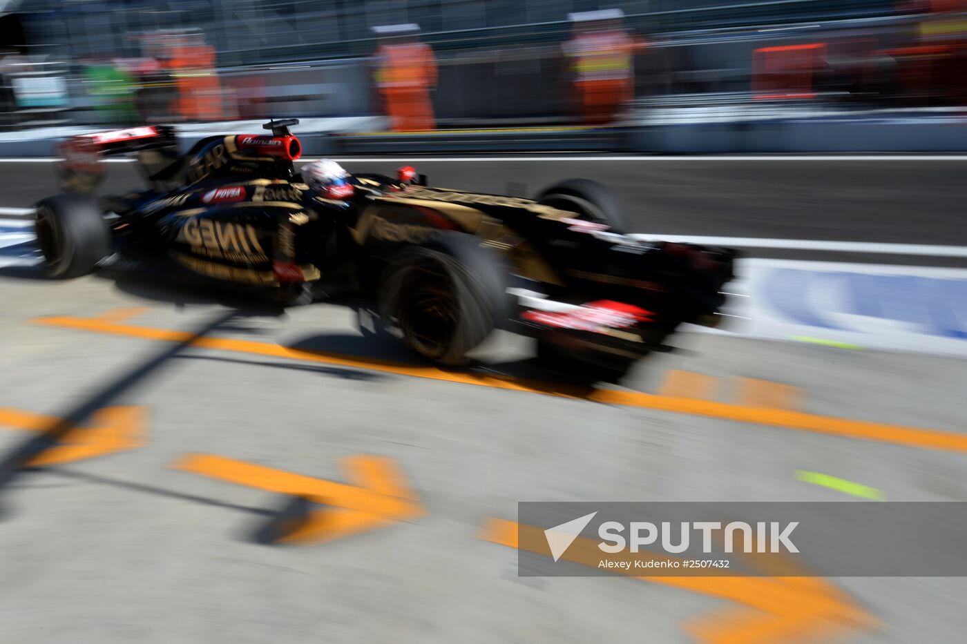 2014 Formula 1 Russian Grand Prix. Free practice