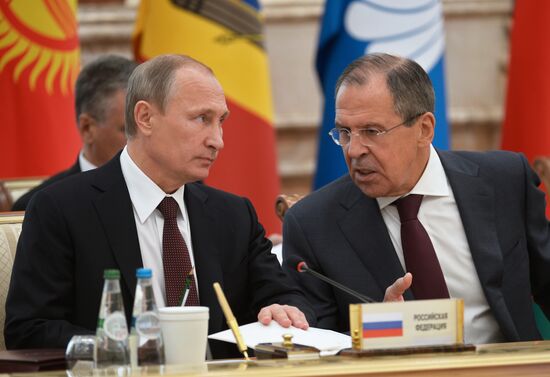 Vladimir Putin visits Belarus