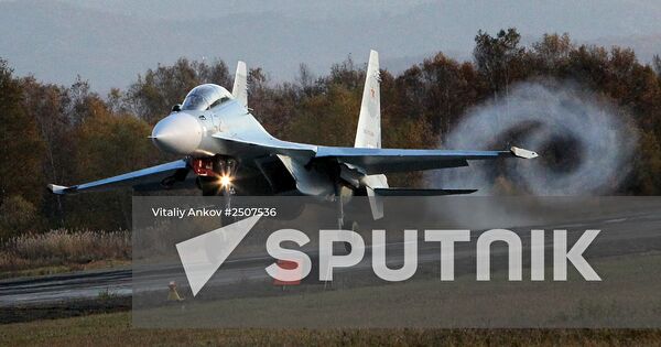 Wing of Eastern Military District receives two new Su-30 M2 fighters