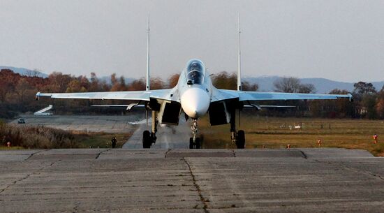 Wing of Eastern Military District receives two new Su-30 M2 fighters