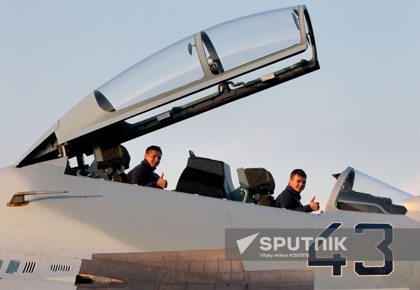 Wing of Eastern Military District receives two new Su-30 M2 fighters