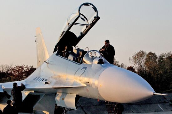 Wing of Eastern Military District receives two new Su-30 M2 fighters