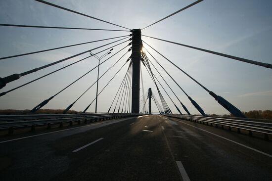 Cable bridge in Samara unveiled