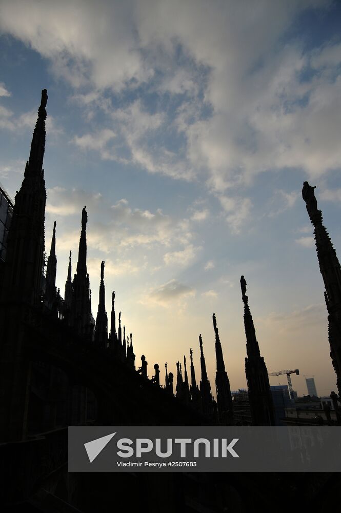 World cities. Milan
