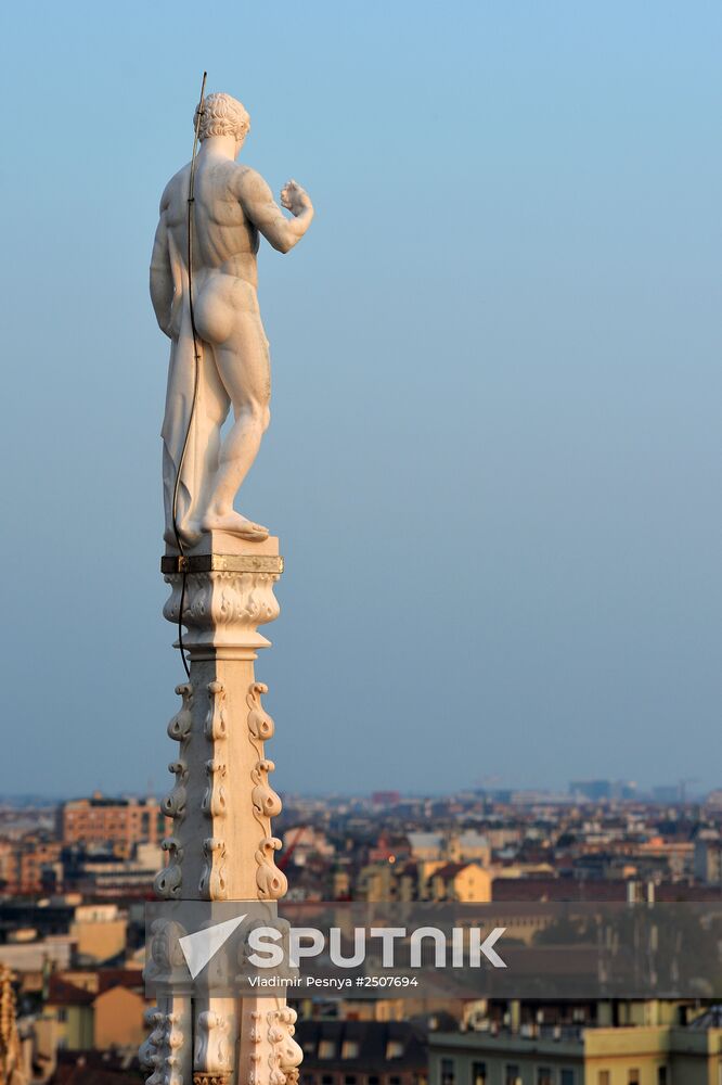 World cities. Milan