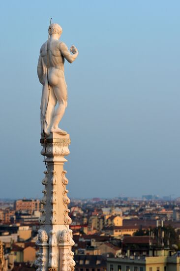 World cities. Milan