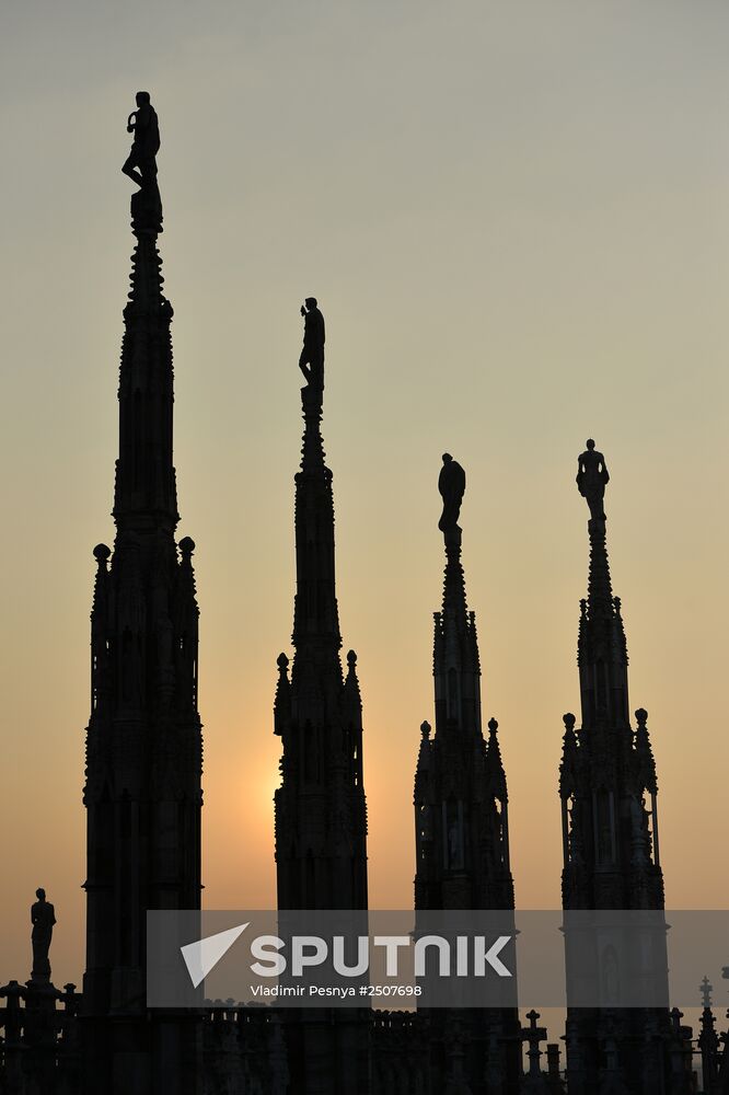 World cities. Milan
