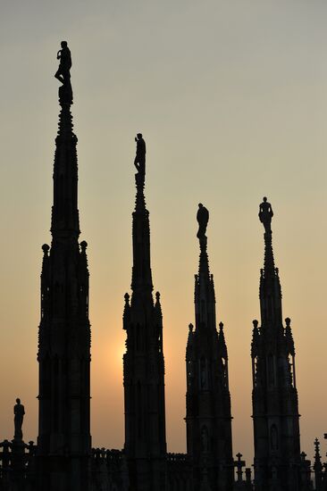 World cities. Milan