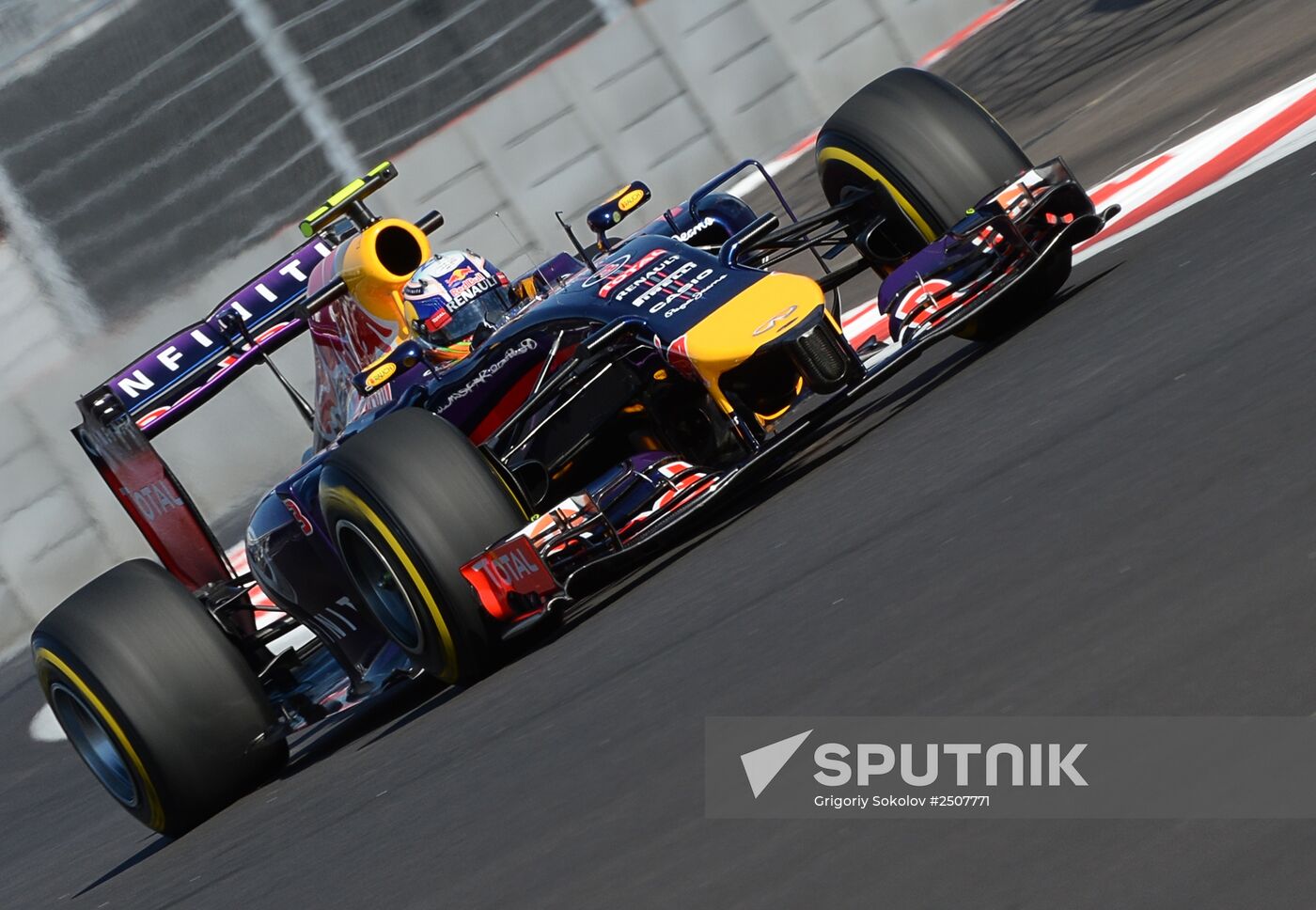 2014 Formula 1 Russian Grand Prix. Free practice