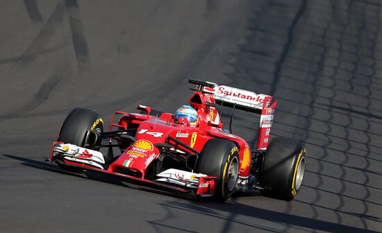 2014 Formula 1 Russian Grand Prix. Racing