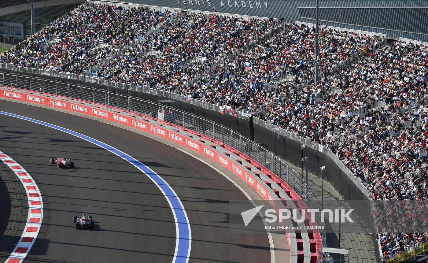 2014 Formula 1 Russian Grand Prix. Racing